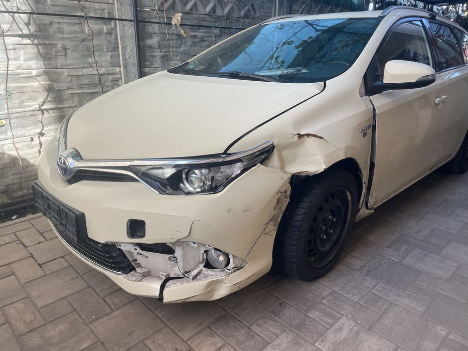 TOYOTA Auris 2016 — imagine 2