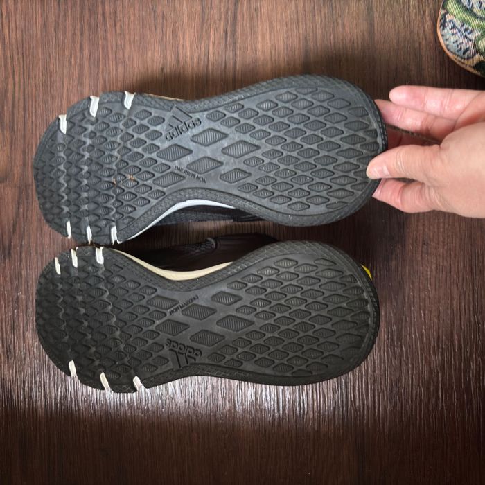 Кроссовки adidas