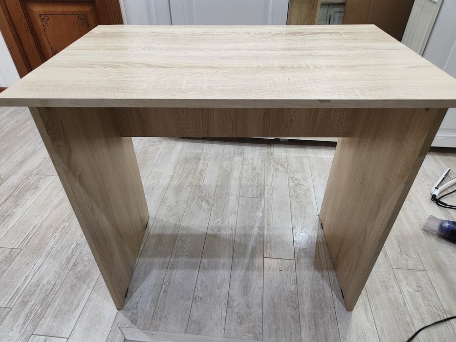 Продам стол письменный