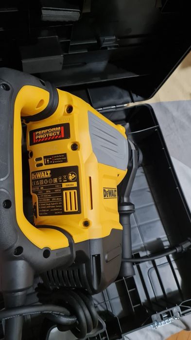 Ciocan rotopercutor DeWalt D25733K