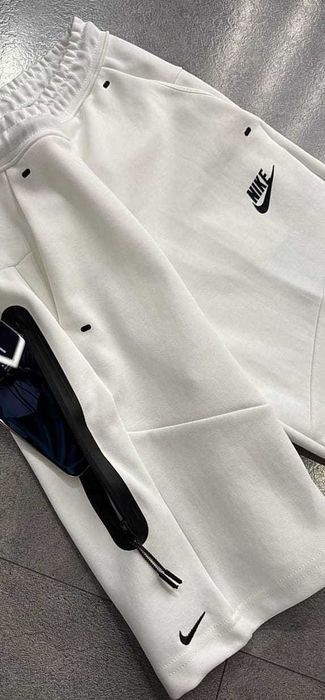 Nike Tech Fleece T-shirt & Short Промо комплект