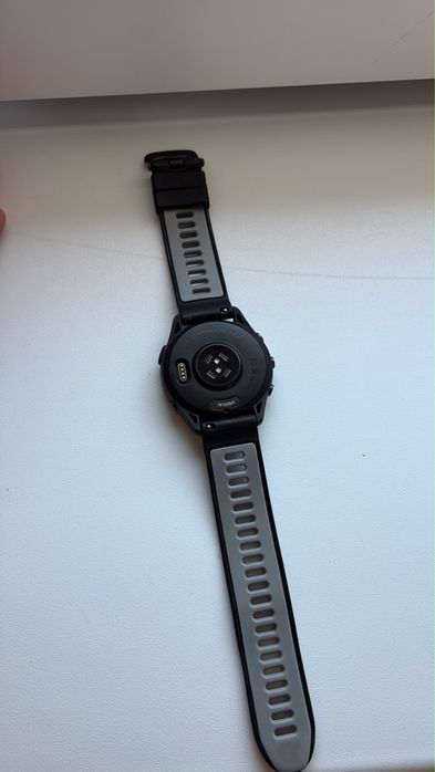Продаю спортивные смарт-часы Garmin Forerunner 265