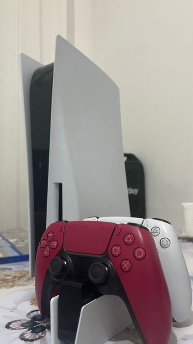 Продам Sony PlayStation 5