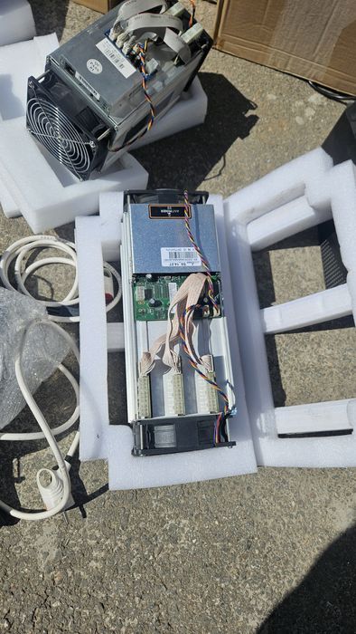 Асик майнер  S9+