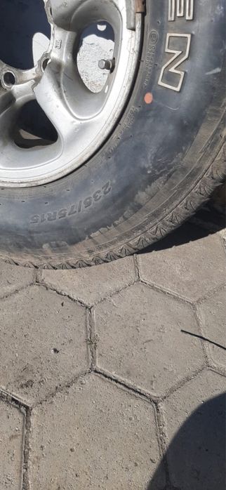 Продам резину с дисками на паджеро