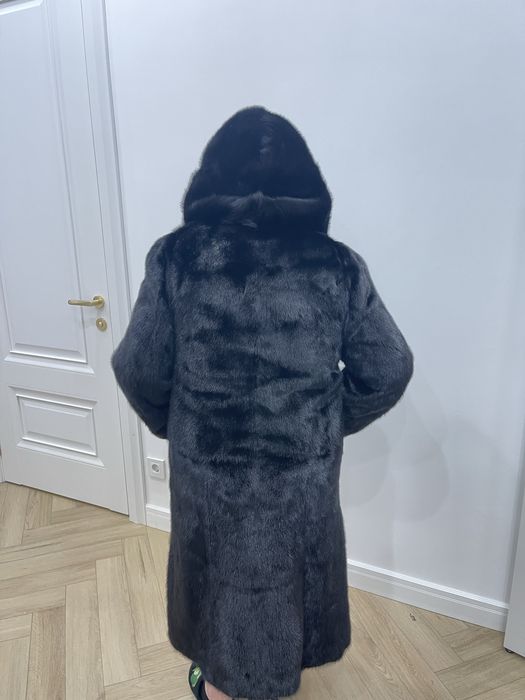 Продам норковую шубу