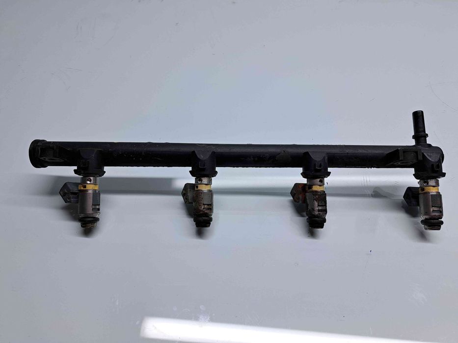 Rampa injectoare Dacia Logan (LS) [Fabr 2004-2012] 8200139674 1.6 B K4