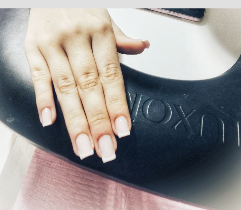 Manichiura.                 .