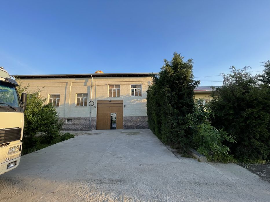 Hovli uchastka sotiladi 7sotx