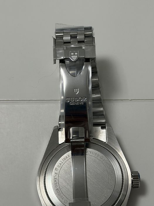 Tudor Geneve новый