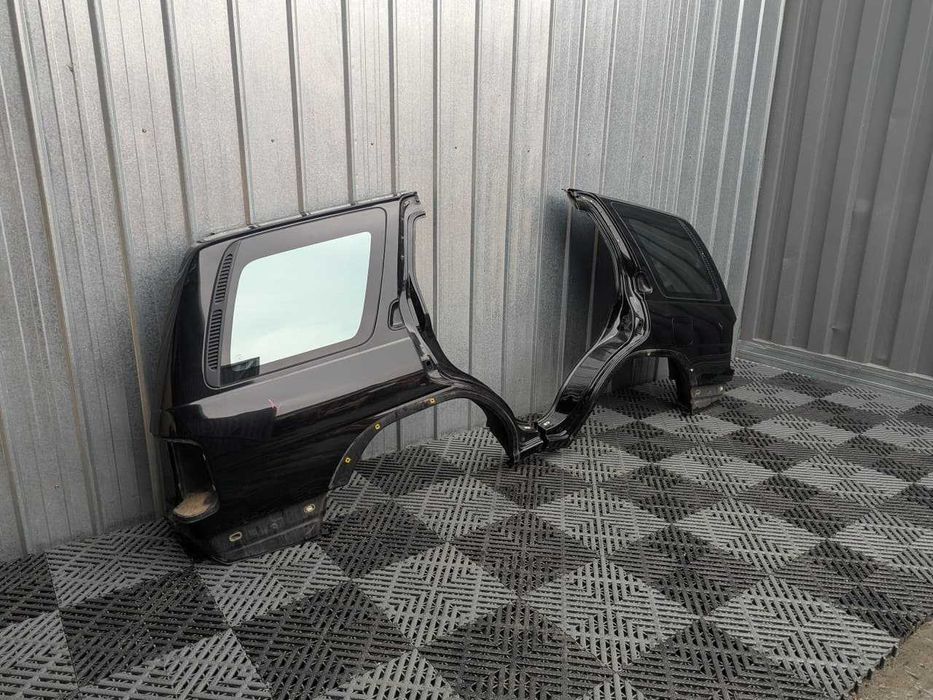 Заднее крыло правое, левое на Terrano Pathfinder R50