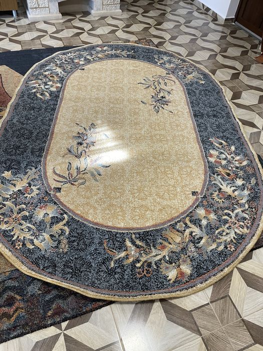 Covor 2/3 metri  oval