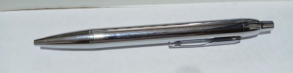 Шариковая ручка "Parker"