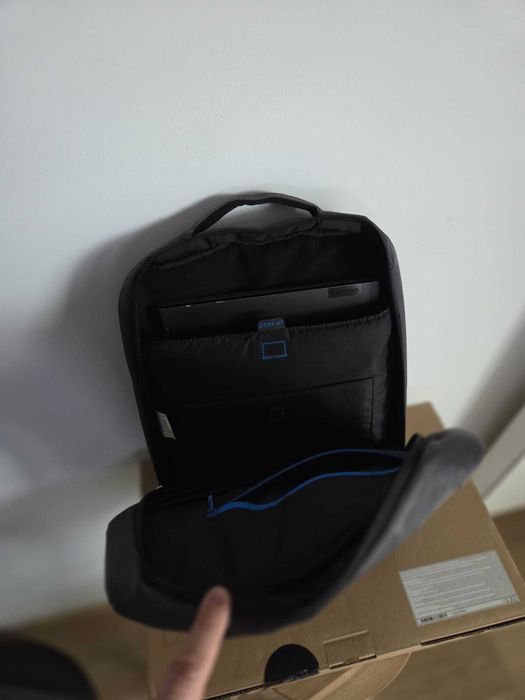 Lenovo Flex 5 i7, 16GB RAM, SSD 512GB, Full HD Touch – + geantă cadou