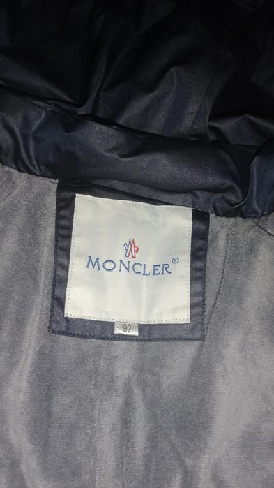 Продам детский зимний комбинезон.