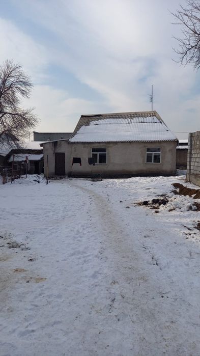 Уй сатылады береке базардын касында