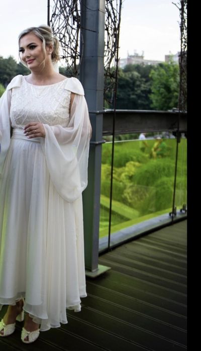 Vand rochie de mireasa din mătase naturala si sandale de mireasa