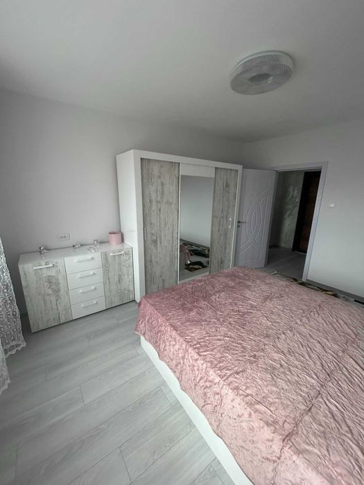 Продавам двустаен апартамент в гр. Перник кв. Изток