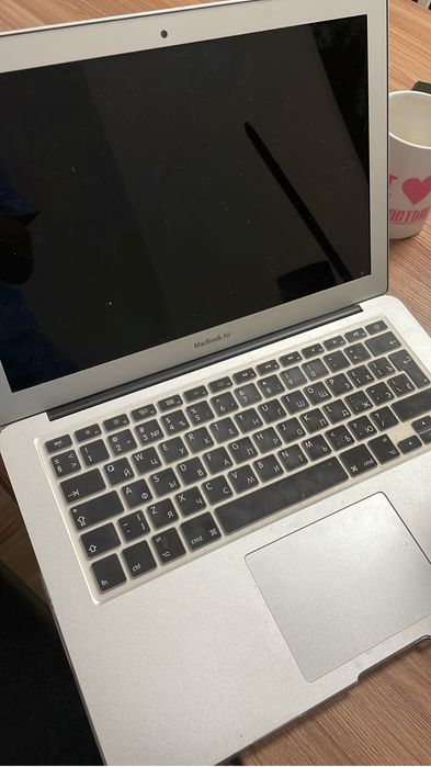 MacBook Air 13” (2017)