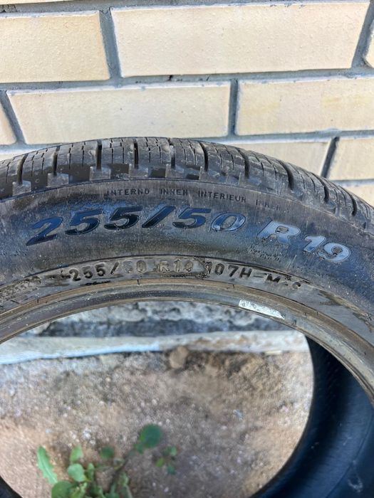 Резина б/у 255/50 R19