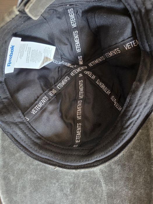 Vetements x Reebok AW18 Flame Cap – оригинална