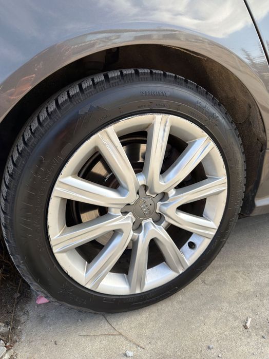 Оригинални джанти на ауди 18ки с чисто нови гуми