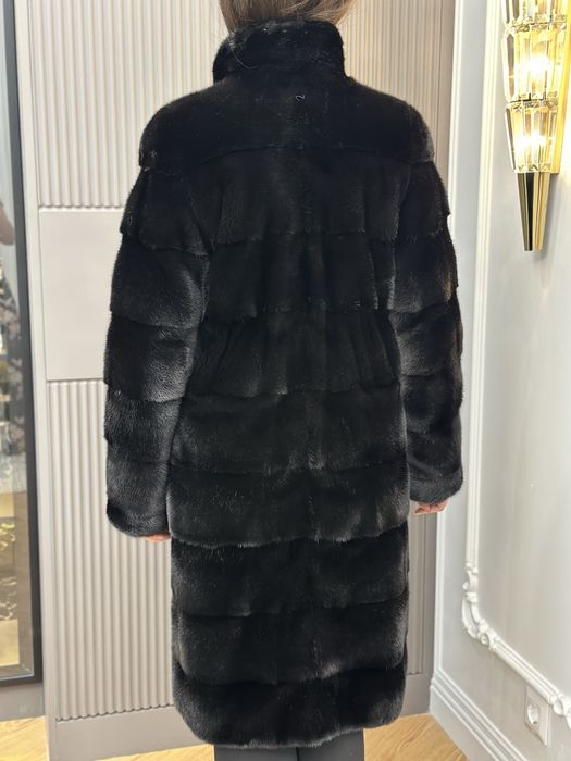 Продам норковую шубу