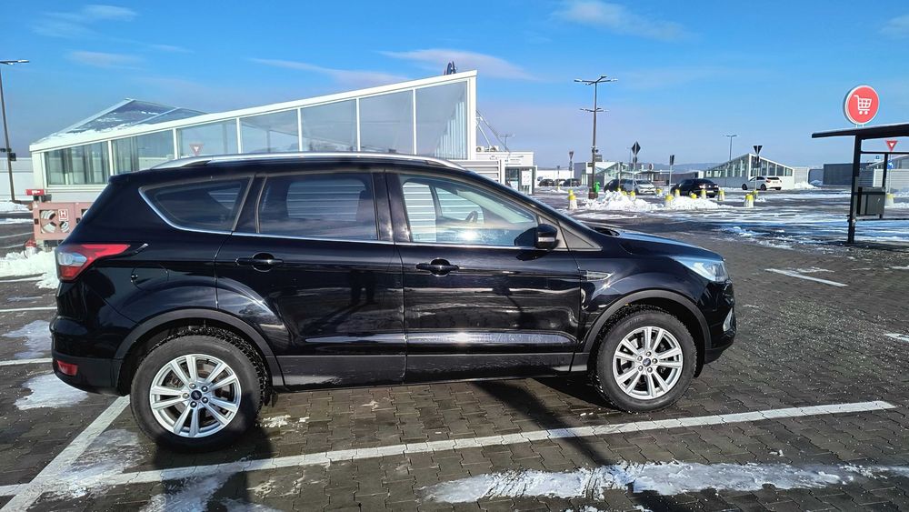 Ford Kuga 1.5 benzina si GPL