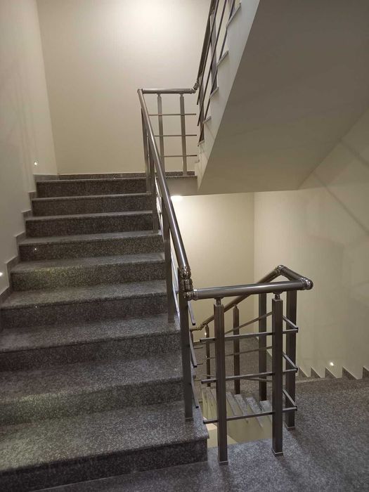 Дава се под наем Тристаен апартамент в Пловдив, Център - 80 кв.м за 510 € - Снимка #2