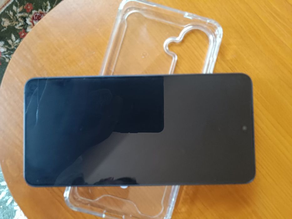 Schimb Samsung s26 256gb nou cu iphone 16 pro max sau 16 pro plus diferenta