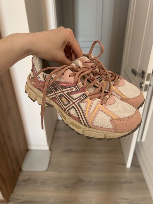Кроссовки asics 37,5 размер