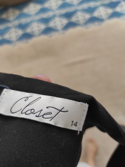 Продам платье-футляр Closet London