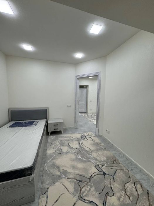 Квартира Трехкомнатная с Новой Обстановкой Яккасарой р-н Космонавтлар