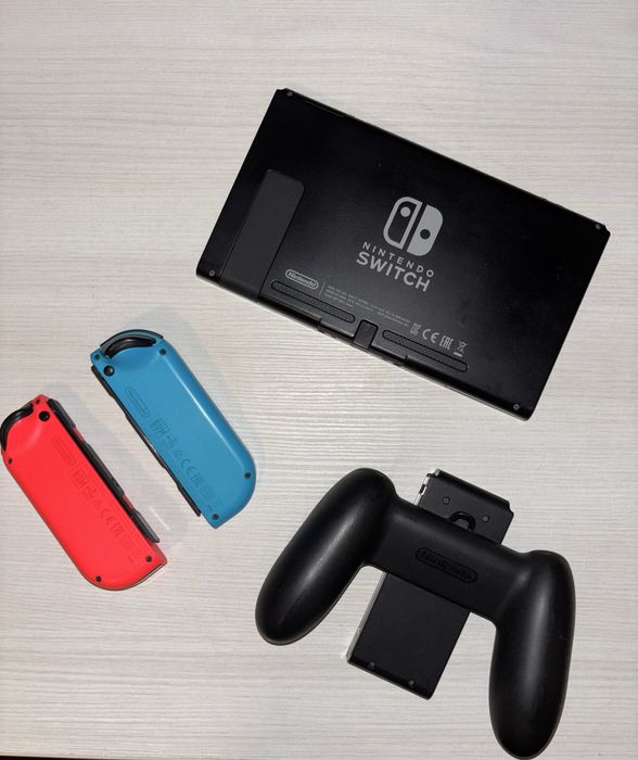 vând nintendo switch