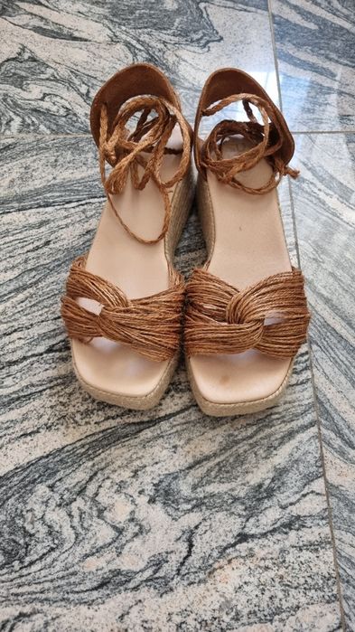 Sandale superbe cu platforma