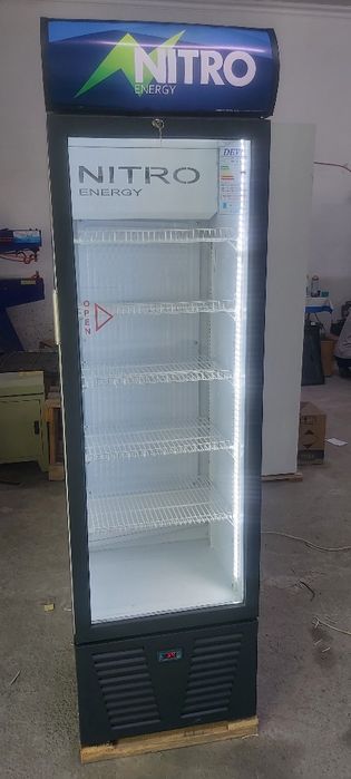 Новые заводской витринные холодильники DEVI.