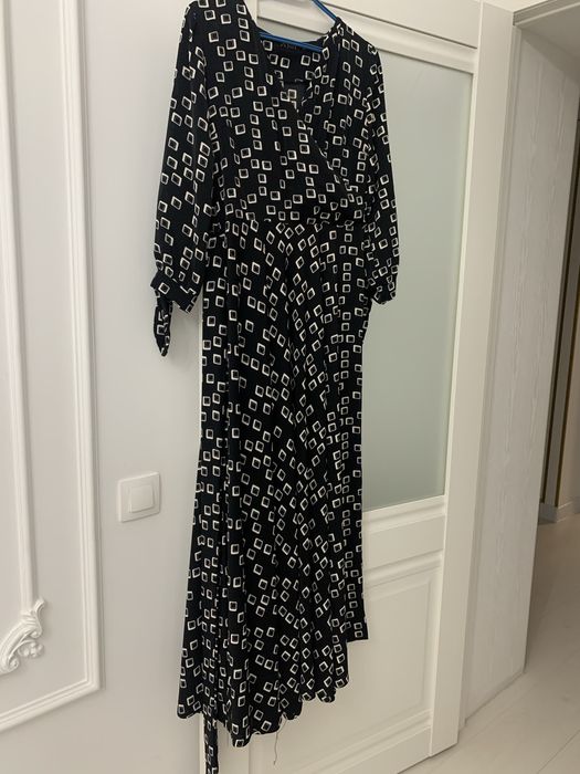 Платья вечерние . 48-50 размеров