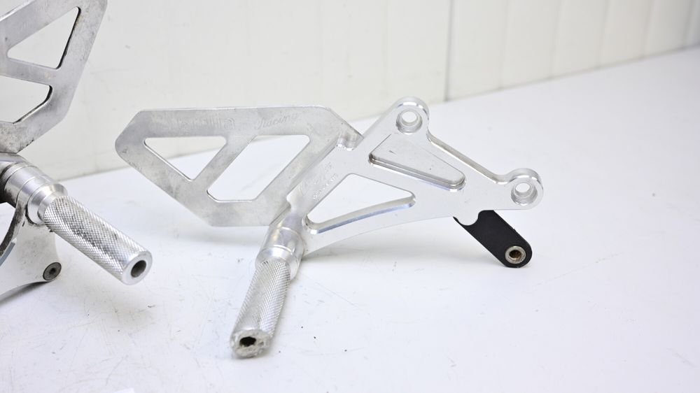 Scarite Fata Stanga Dreapta Pedala Schimbator Aprilia Racing RSV 1000
