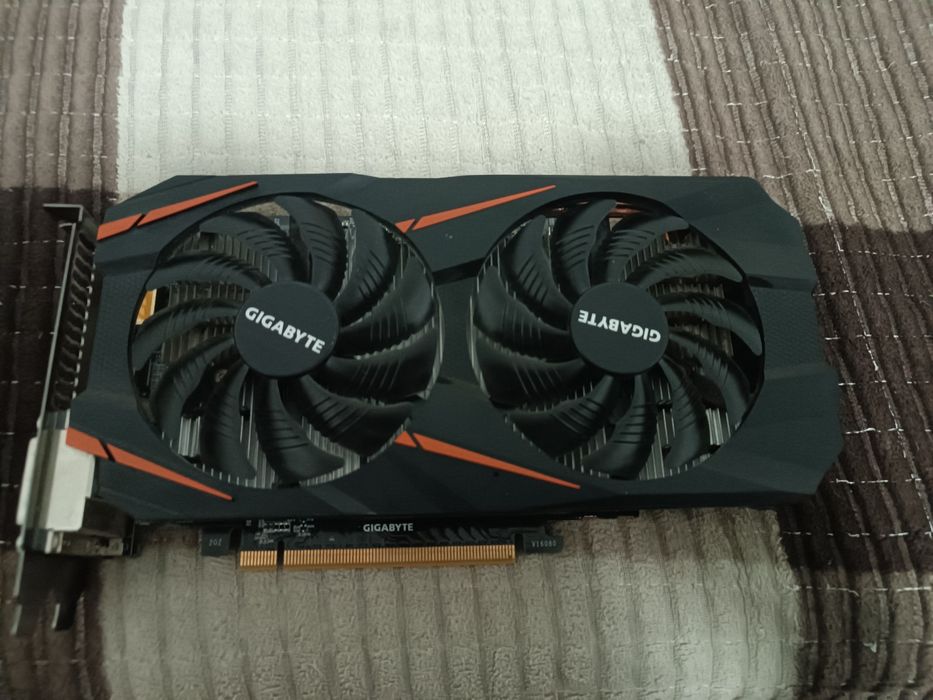 Видеокарта 1060 на 3 Гб