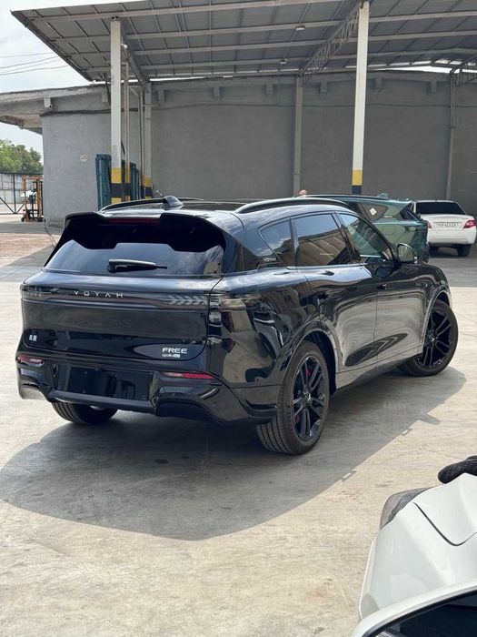 Продается VOYAH FREE 4WD hybrid 318km 2025 версия