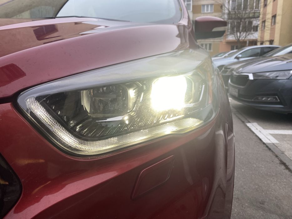 Far Bixenon Adaptiv Ford Kuga ST Line 2018  volan stanga