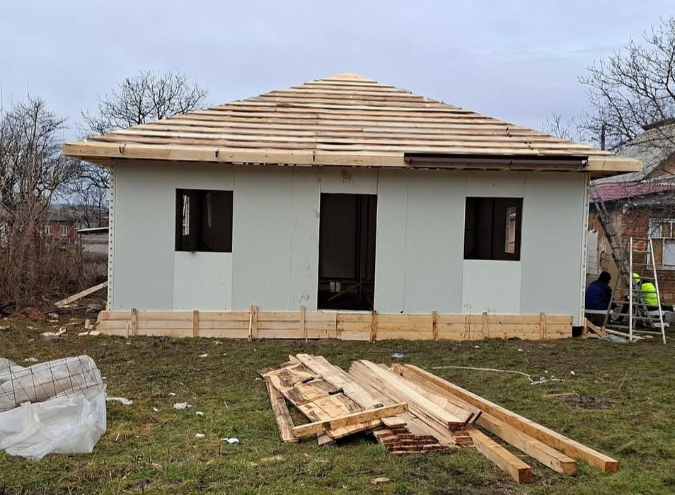 Vând case de locuințe din panouri sandwich