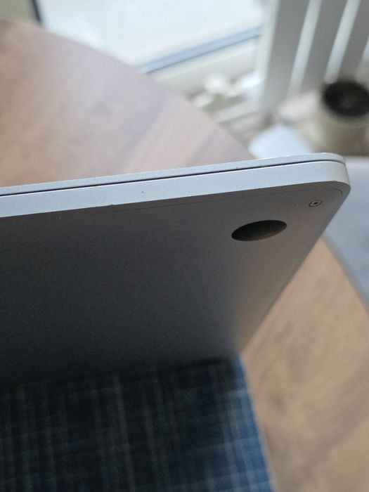 MacBook Pro 13 2017 года Intel I5 256 гигабайт SSD