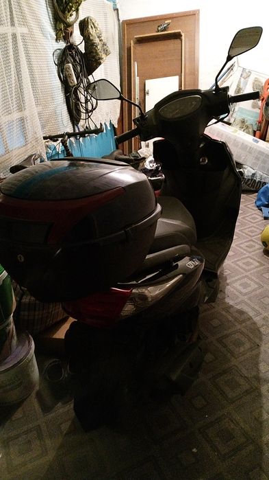 Продам скутер 2023г