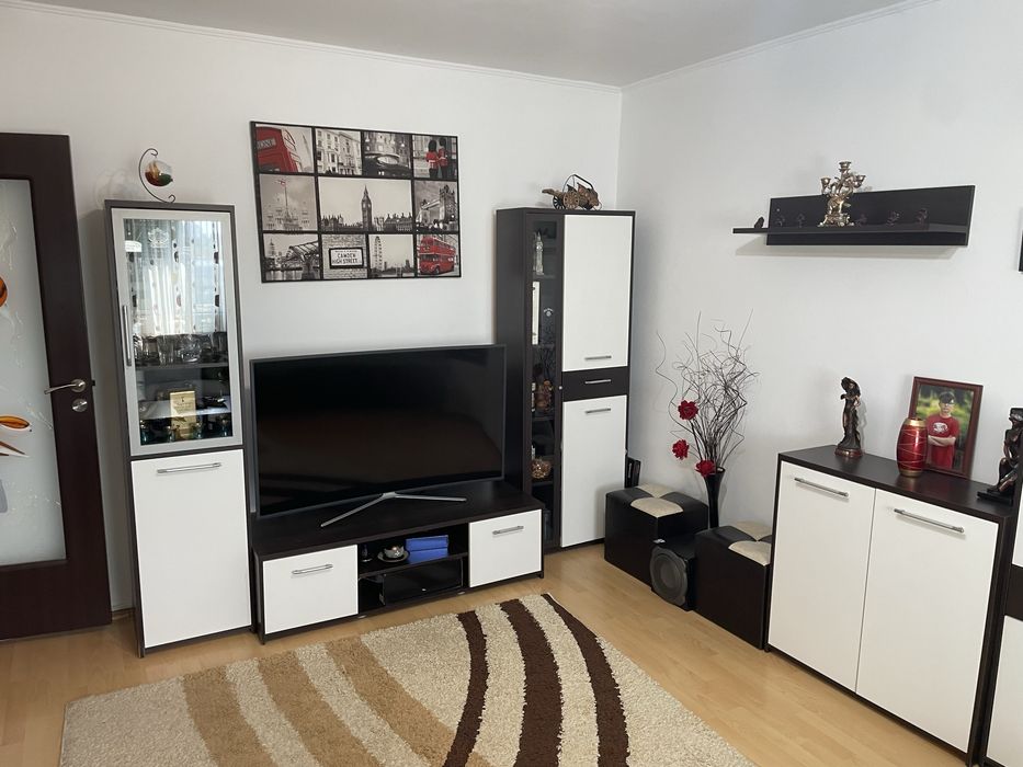 Apartament doua camere decomandat