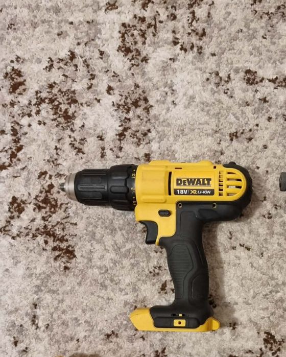 Dewalt bormasina  dcd771,