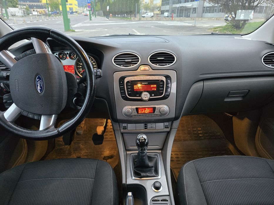 FORD Focus 2009 — imagine 5