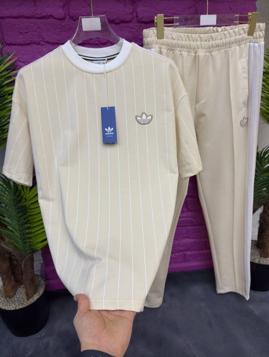 Oferta!! Trening Adidas! Model foarte rar,Calitate luxury.Toate mărimi