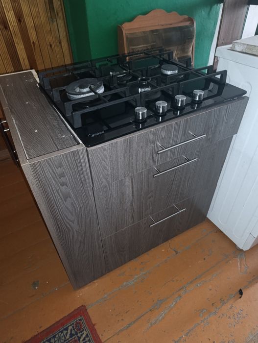 Продам встроенную газ плиту