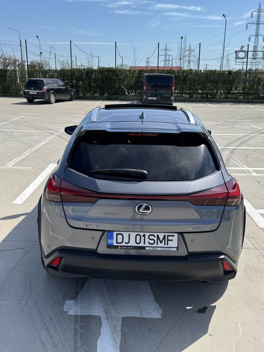 Vand Lexus Seria UX 250h